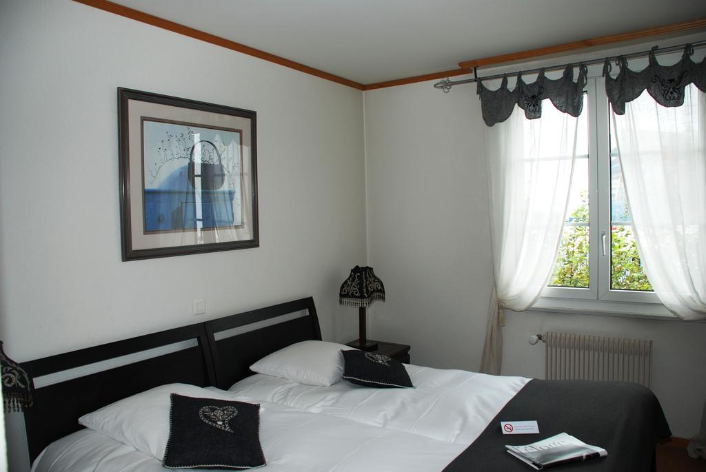 Hostellerie De Geneve Vevey Room photo